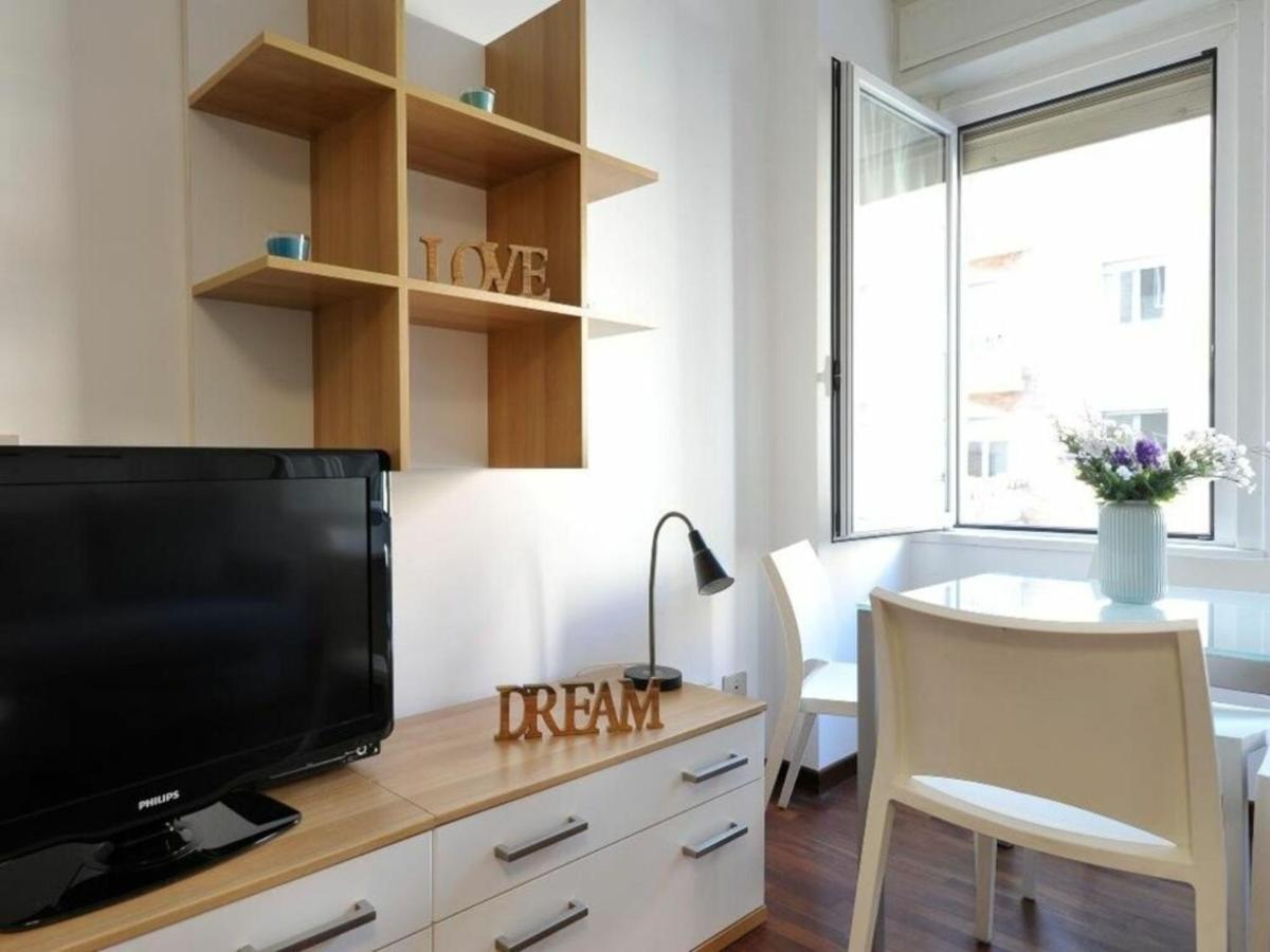 Appartement Poggibonsi à Milan Extérieur photo