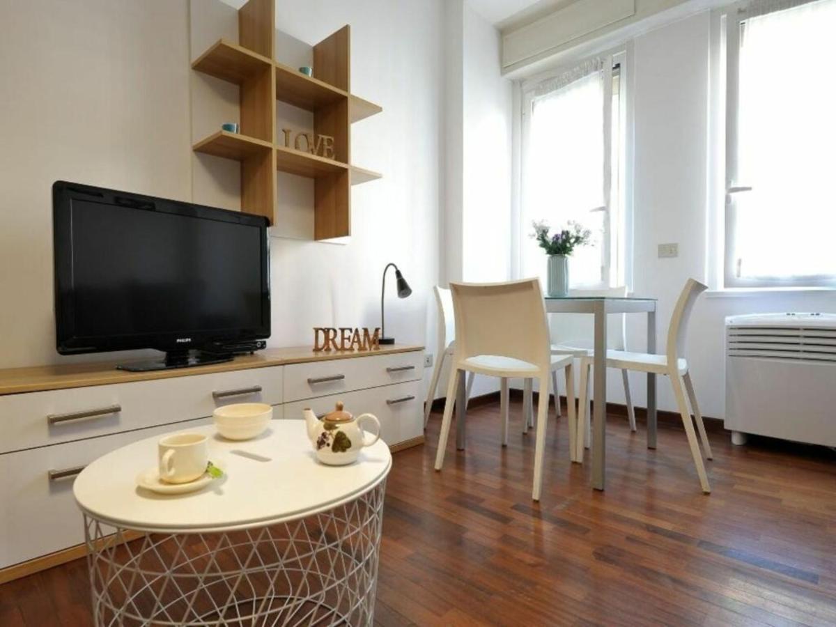 Appartement Poggibonsi à Milan Extérieur photo