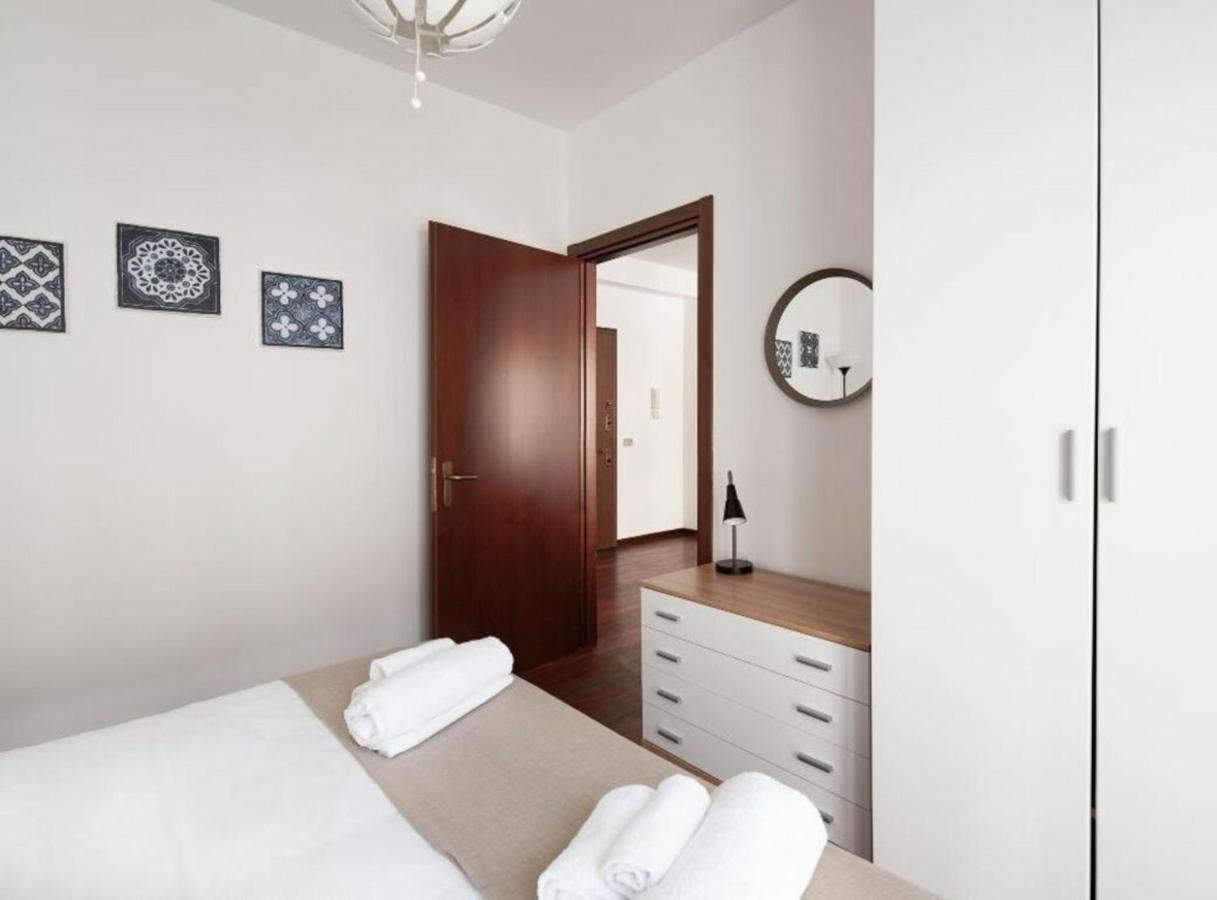 Appartement Poggibonsi à Milan Extérieur photo