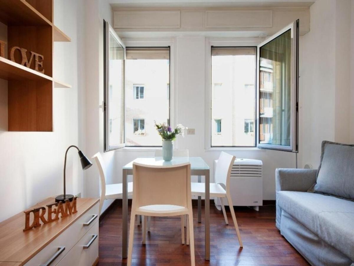 Appartement Poggibonsi à Milan Extérieur photo